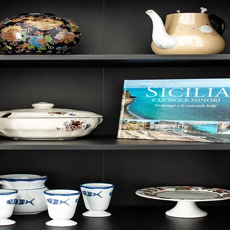 Seafront In With Swimming Pool And Parking 别墅 *